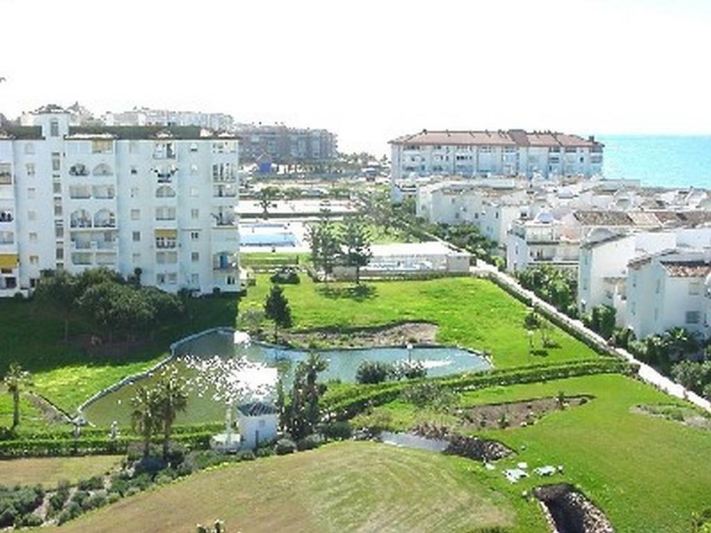 Apto. Urbanizacion Laguna Beach, 1ª Linea De Playa Torrox Buitenkant foto
